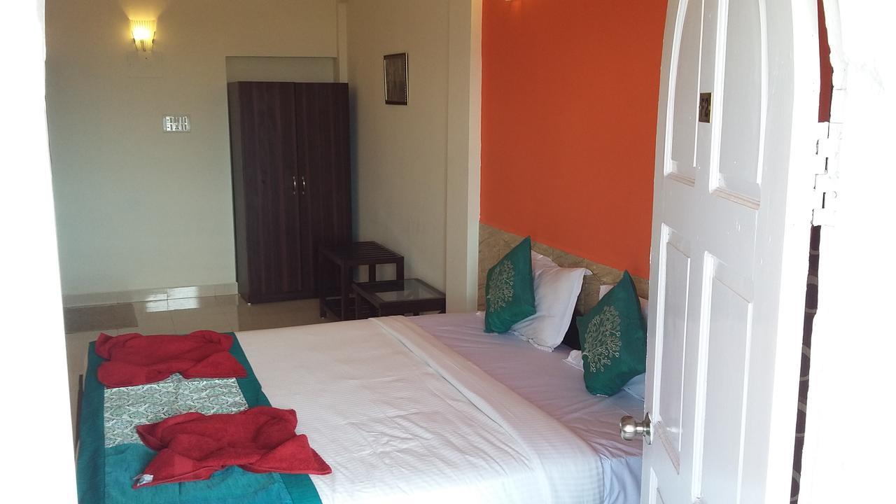Oceans 7 Inn Calangute Ngoại thất bức ảnh