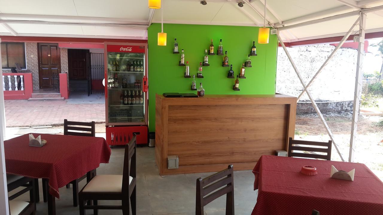 Oceans 7 Inn Calangute Ngoại thất bức ảnh
