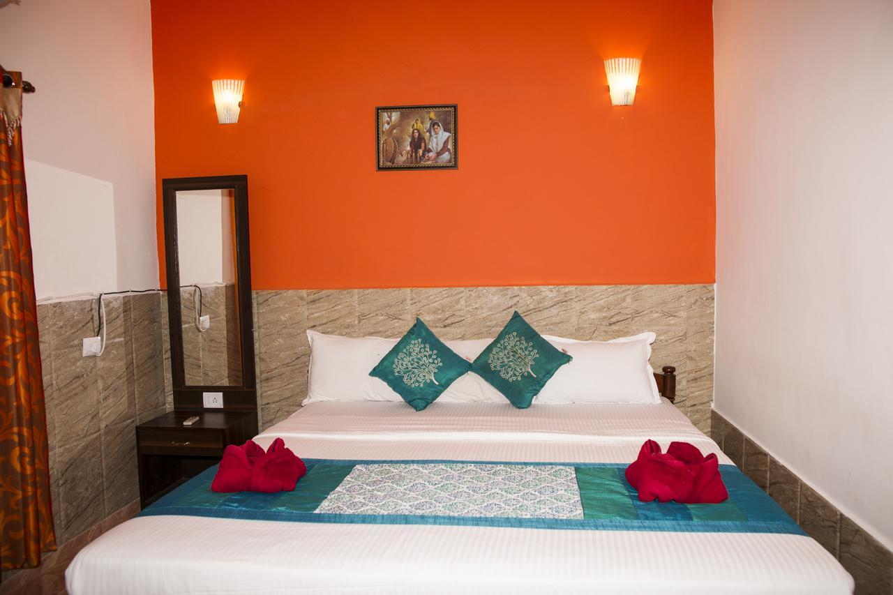 Oceans 7 Inn Calangute Ngoại thất bức ảnh