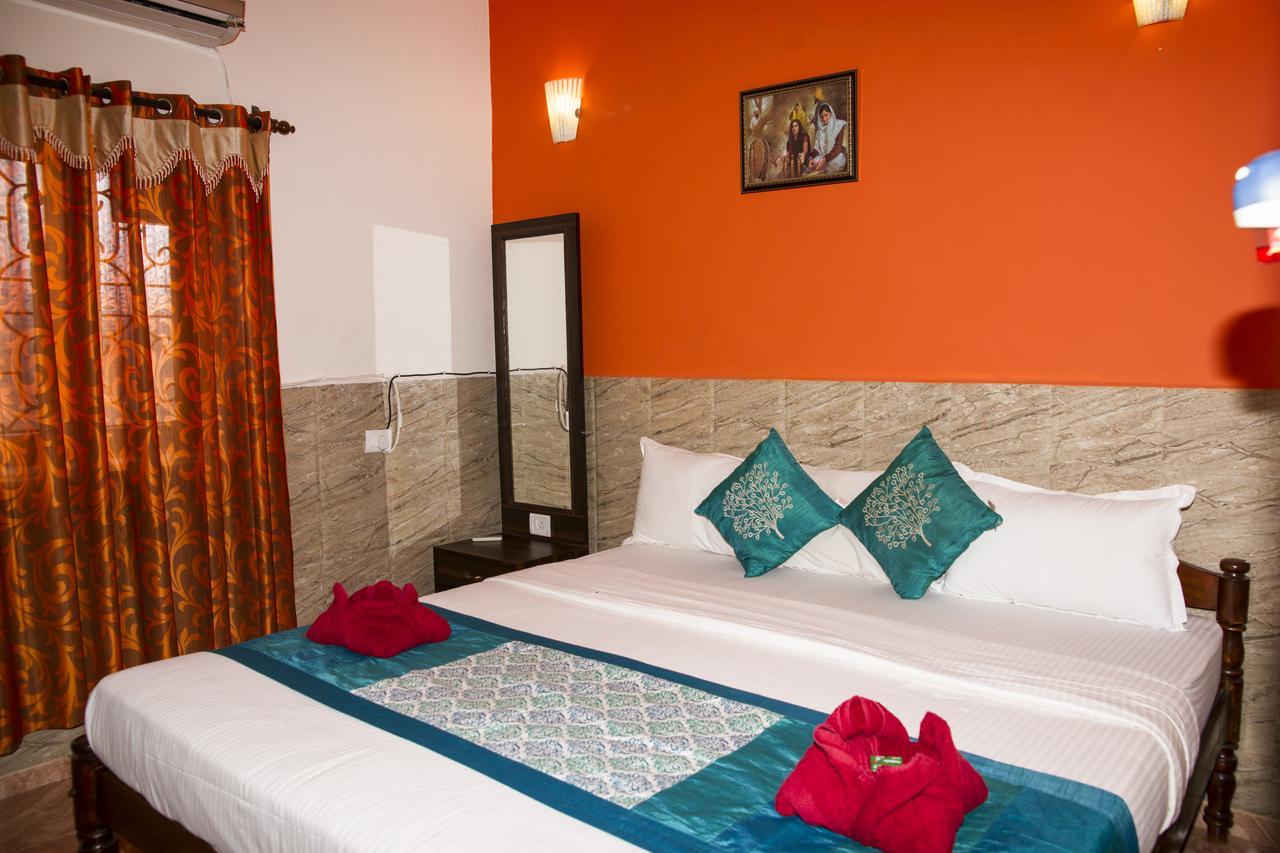 Oceans 7 Inn Calangute Ngoại thất bức ảnh